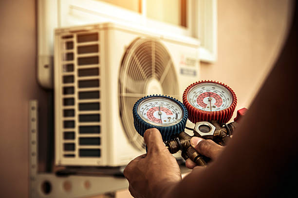 Professional Hvac technician working in Centerville, PA